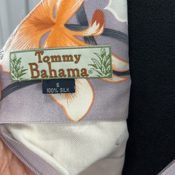 Tommy Bahama Women’s 100% Silk Lilac Floral Top, Size S - Picture 8 of 8
